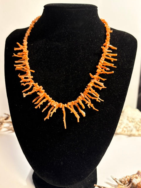 Vintage Korallenkette Rosa mit natürlichen Ästen