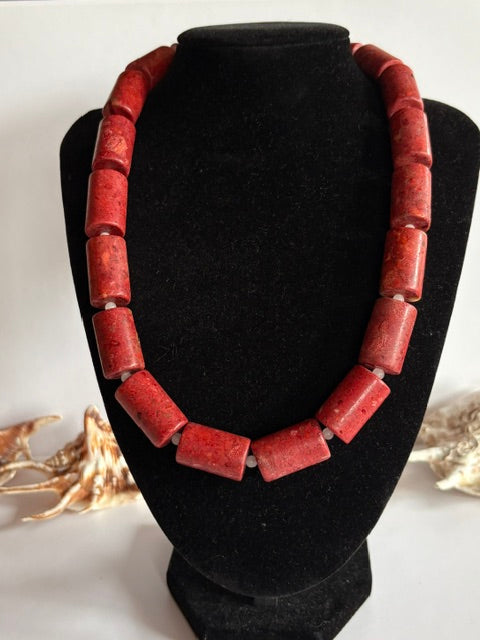Massive Vintage-Schaumkorallenkette mit großen roten Walzen