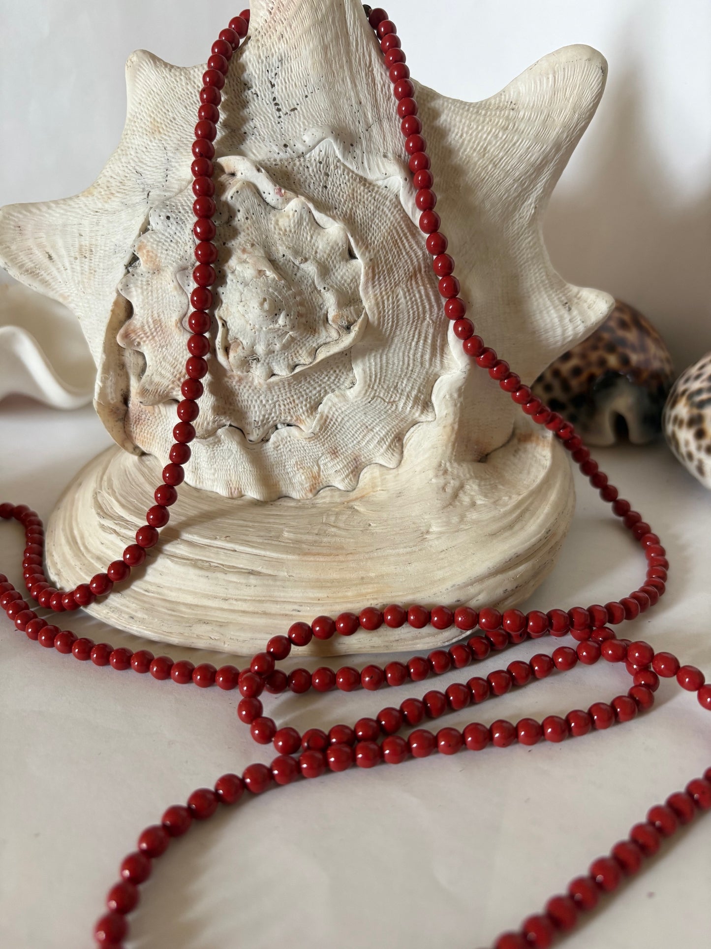 Lange Vintage Korallenkette Rot | 118 cm Maritime Halskette