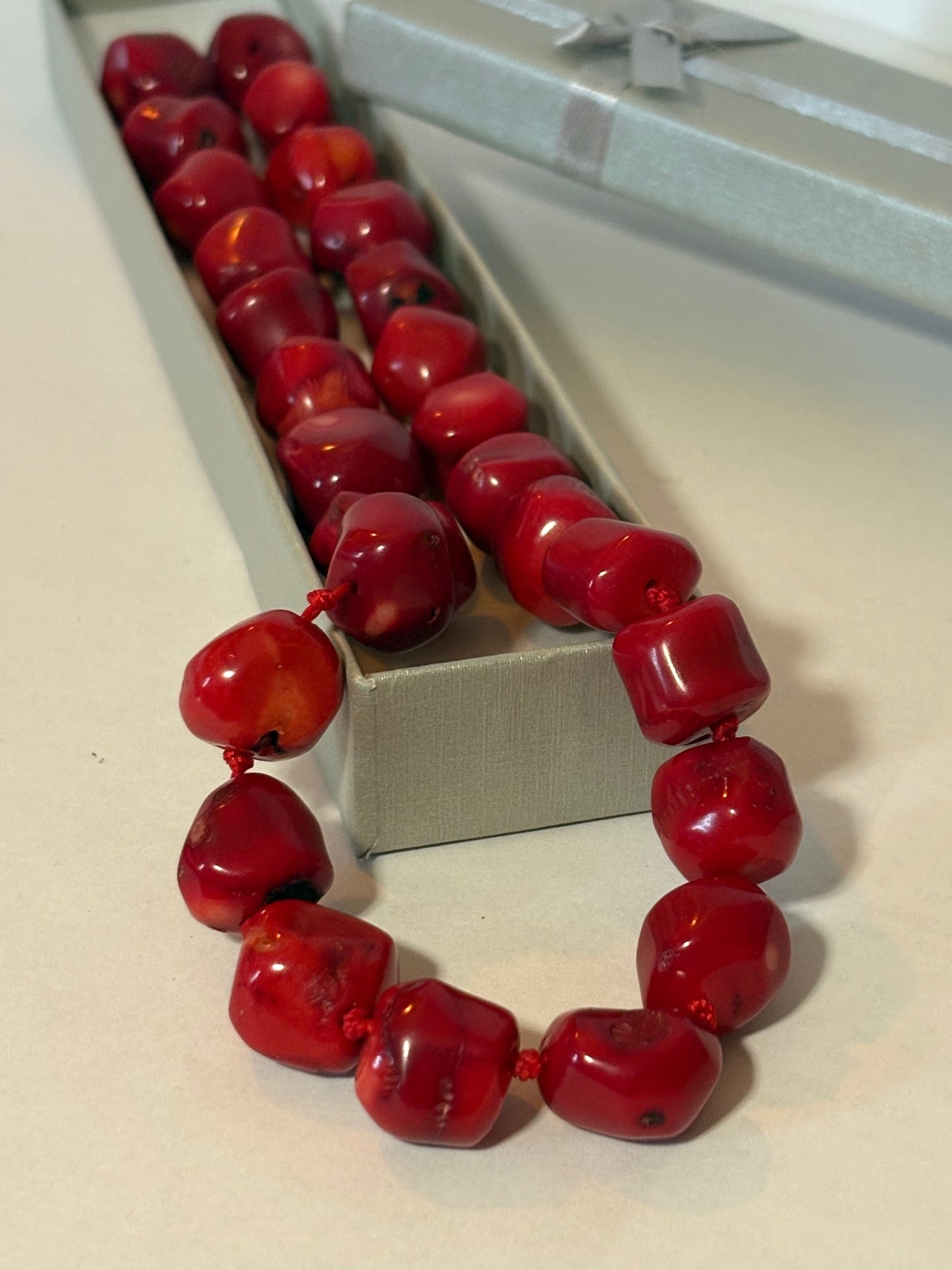 Vintage rote Korallenkette – klassisch & ausdrucksstark, ca. 50 cm