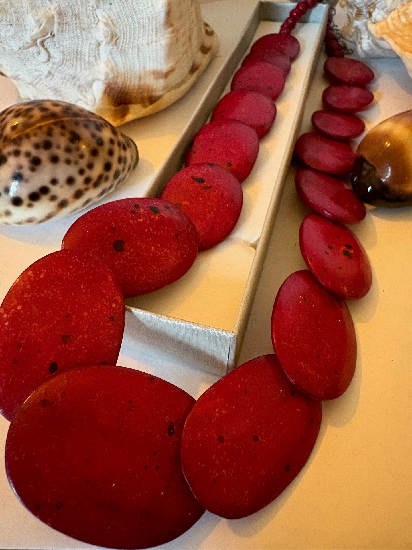 Vintage Tagua Nuss Kette in Rot – Statementkette mit Verlängerung