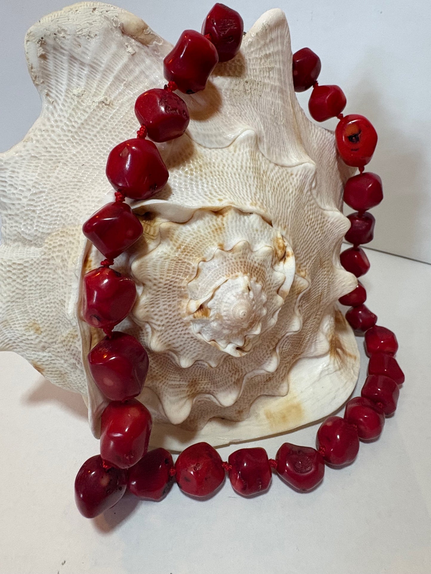 Vintage rote Korallenkette – klassisch & ausdrucksstark, ca. 50 cm