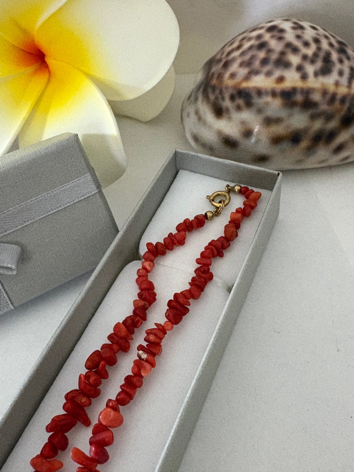 Vintage lange rote Korallenkette – klassischer Korallenschmuck, ca. 68,5 cm